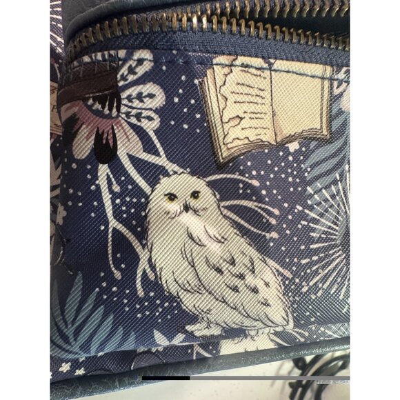 Harry Potter Hogwarts ICONS Blue Floral Wizarding World Bioworld Mini Backpack main image 5